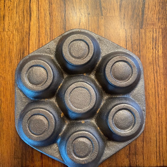 Vintage Cast Iron Escargot Pan - Picture 2 of 3